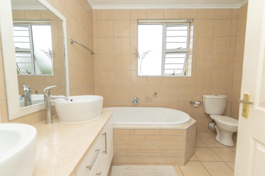 4 Bedroom Property for Sale in Walmer Heights Eastern Cape